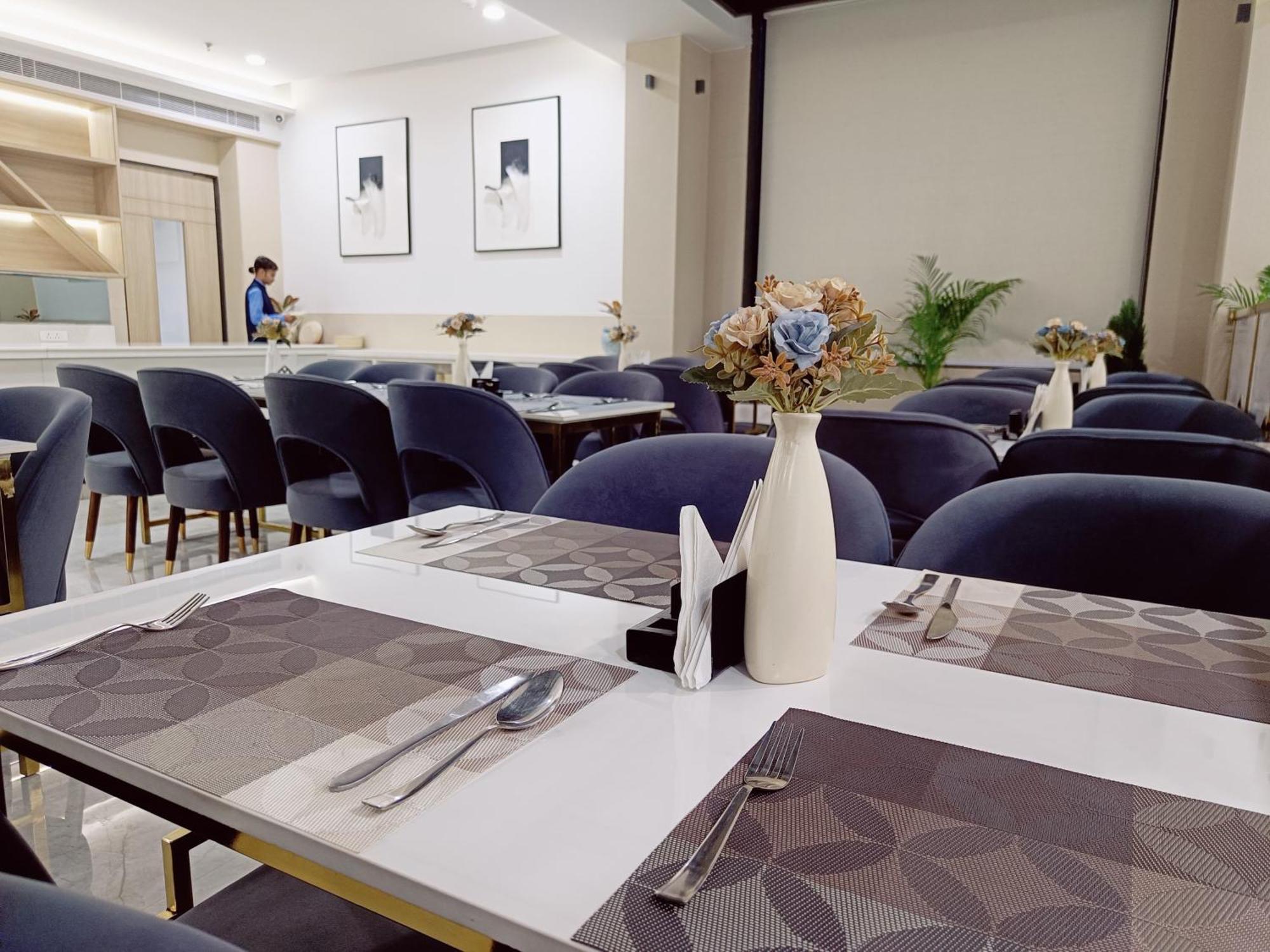 אגרה Hotel Elinor By Dazzling Hotels & Resorts מראה חיצוני תמונה