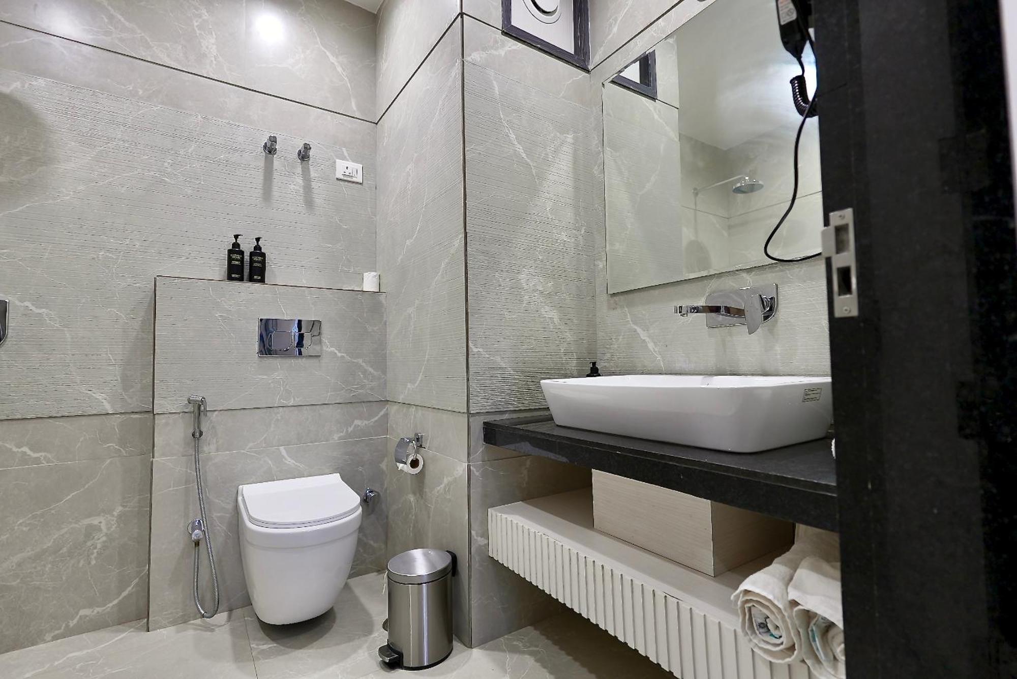 אגרה Hotel Elinor By Dazzling Hotels & Resorts מראה חיצוני תמונה