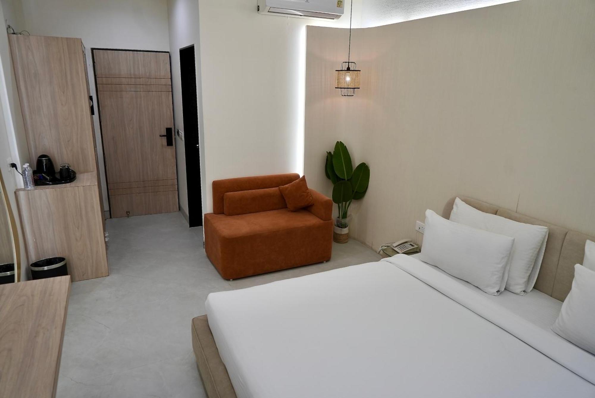 אגרה Hotel Elinor By Dazzling Hotels & Resorts מראה חיצוני תמונה