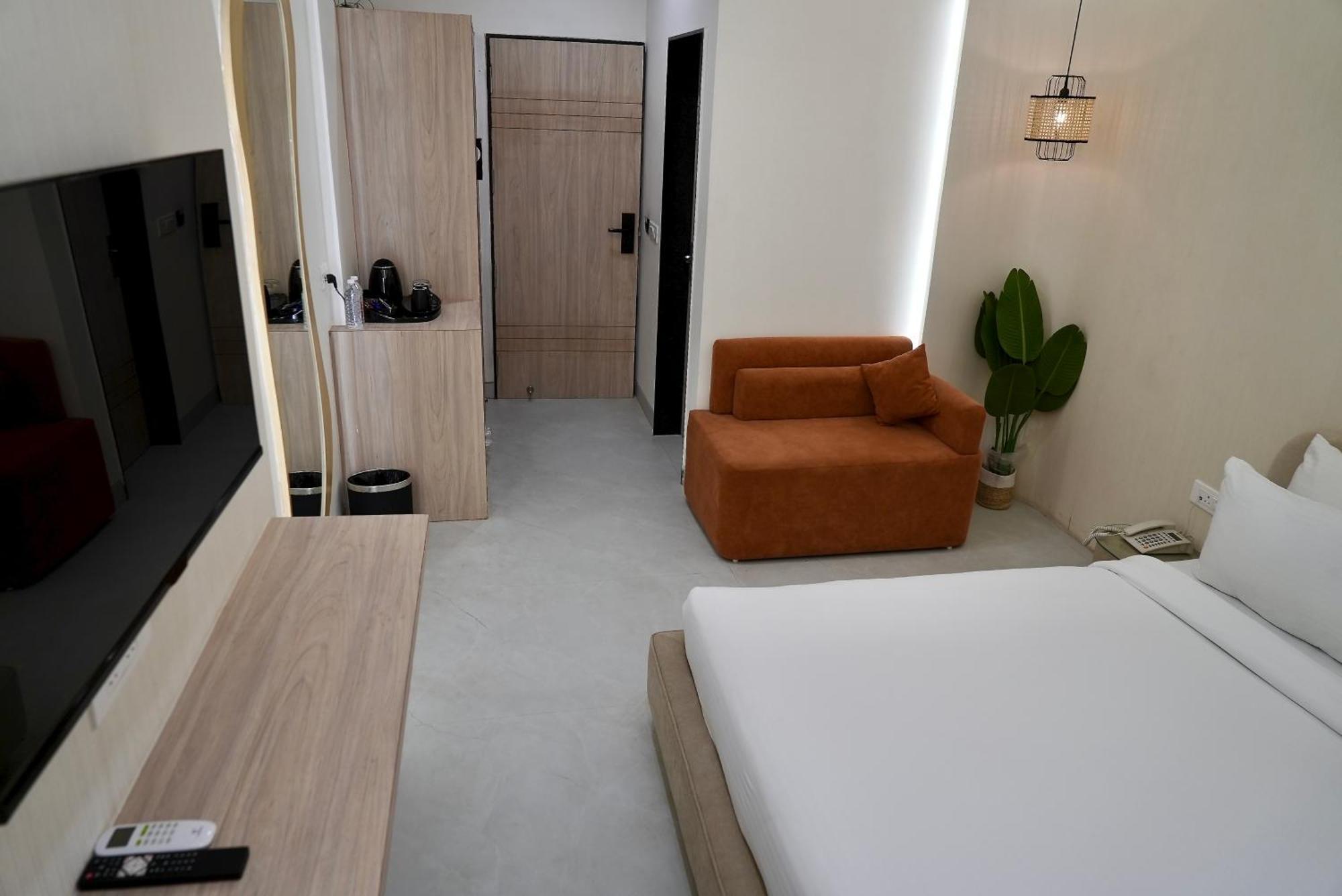 אגרה Hotel Elinor By Dazzling Hotels & Resorts מראה חיצוני תמונה