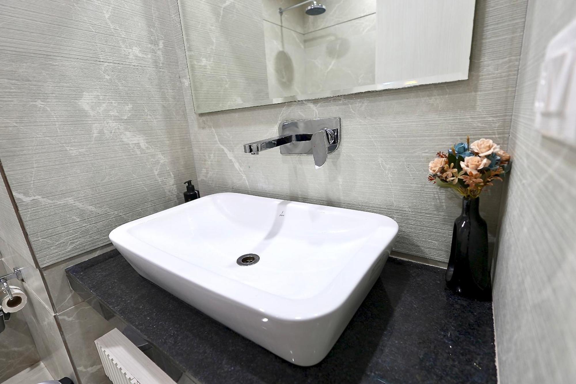 אגרה Hotel Elinor By Dazzling Hotels & Resorts מראה חיצוני תמונה